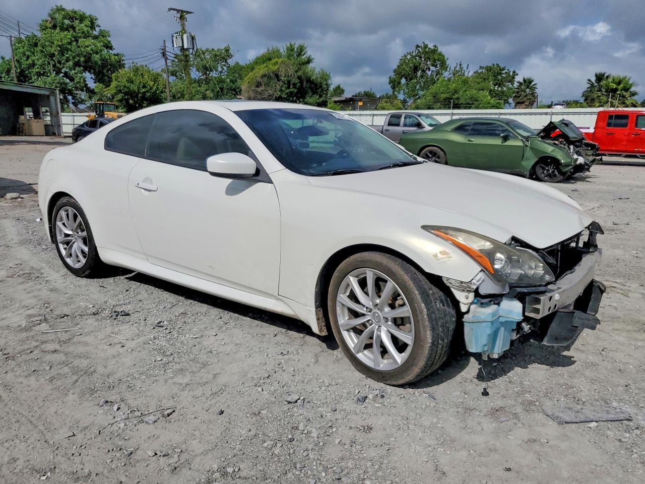 2013 Infiniti G37 Coupe Journey - Image 4