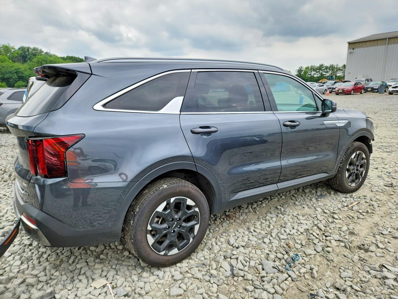 2024 Kia Sorento S - Фото 3