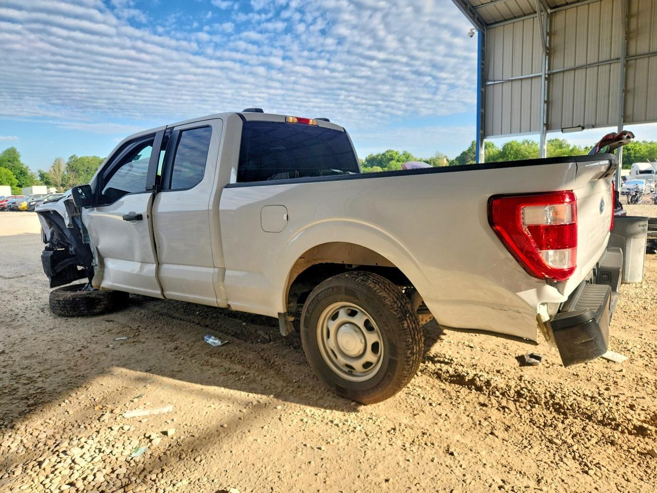 2022 Ford F150 Super Cab - Фото 2