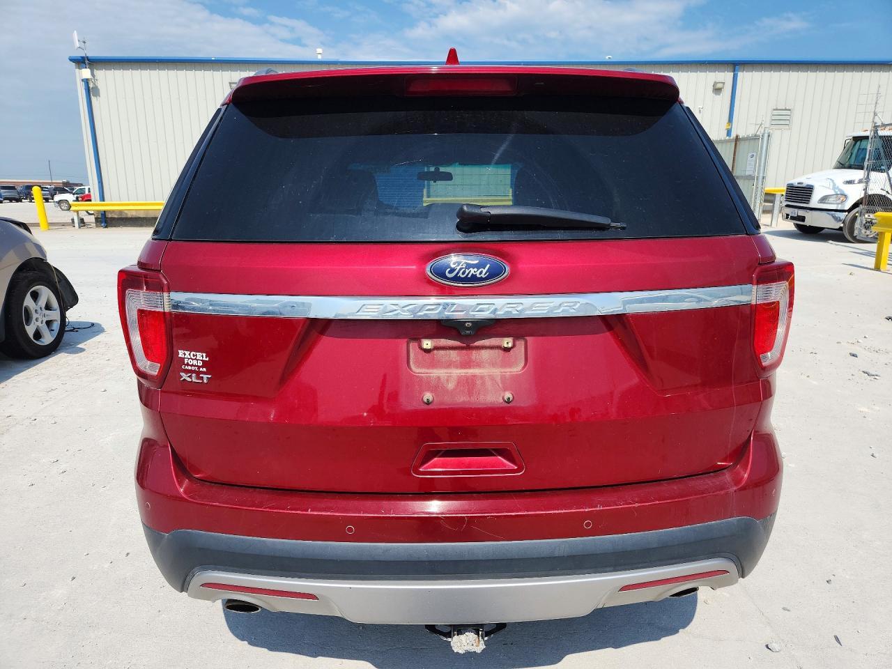 2017 Ford Explorer Xlt - Image 6