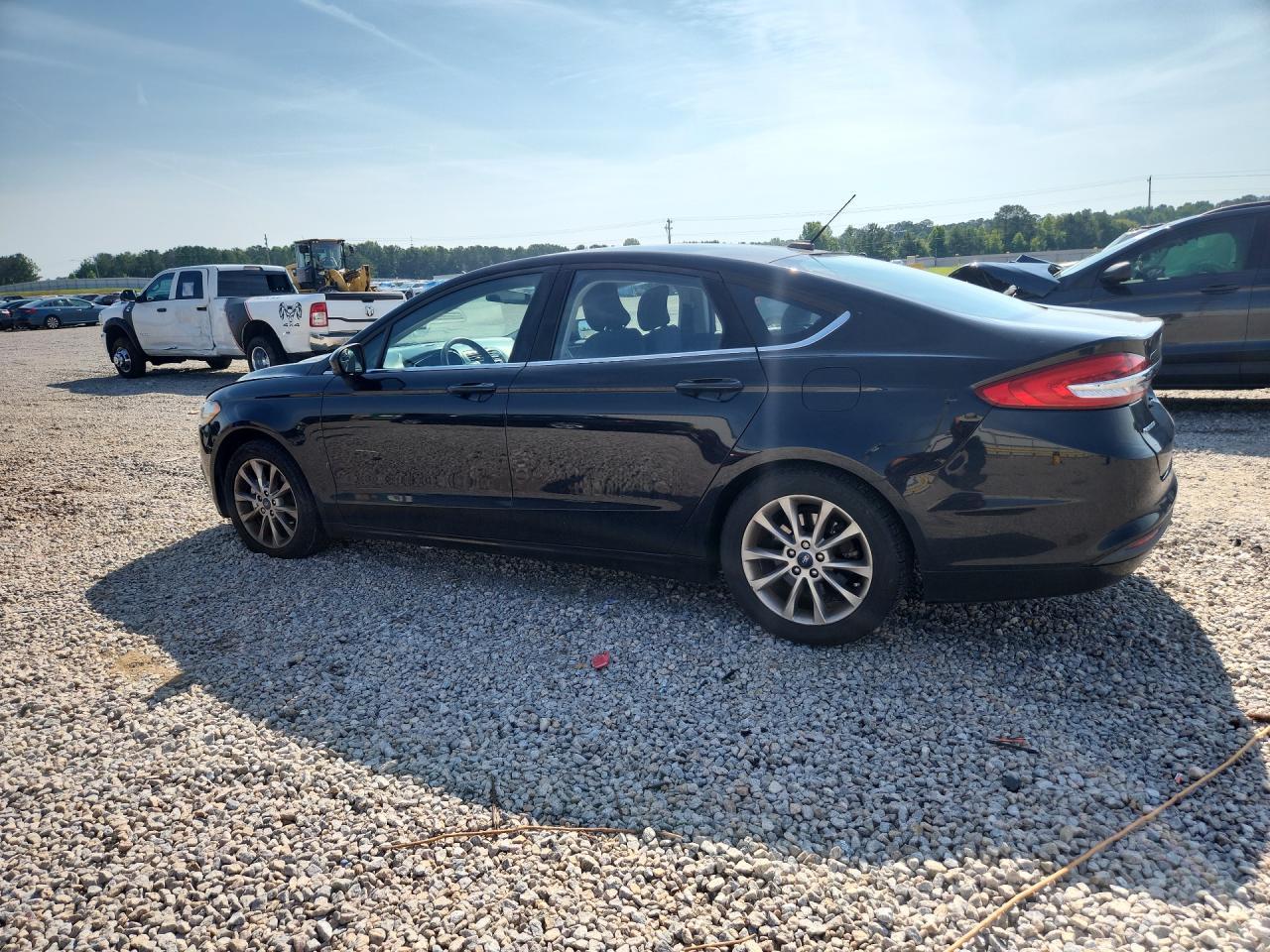 2017 Ford Fusion Se - Image 2