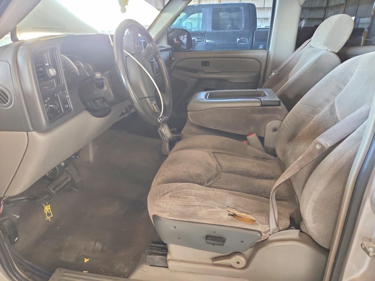 2005 Chevrolet Tahoe C1500 - Image 7