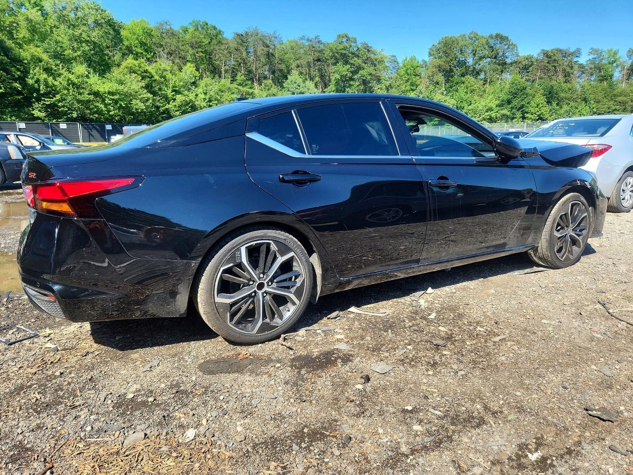 2023 Nissan Altima Sr - Image 3