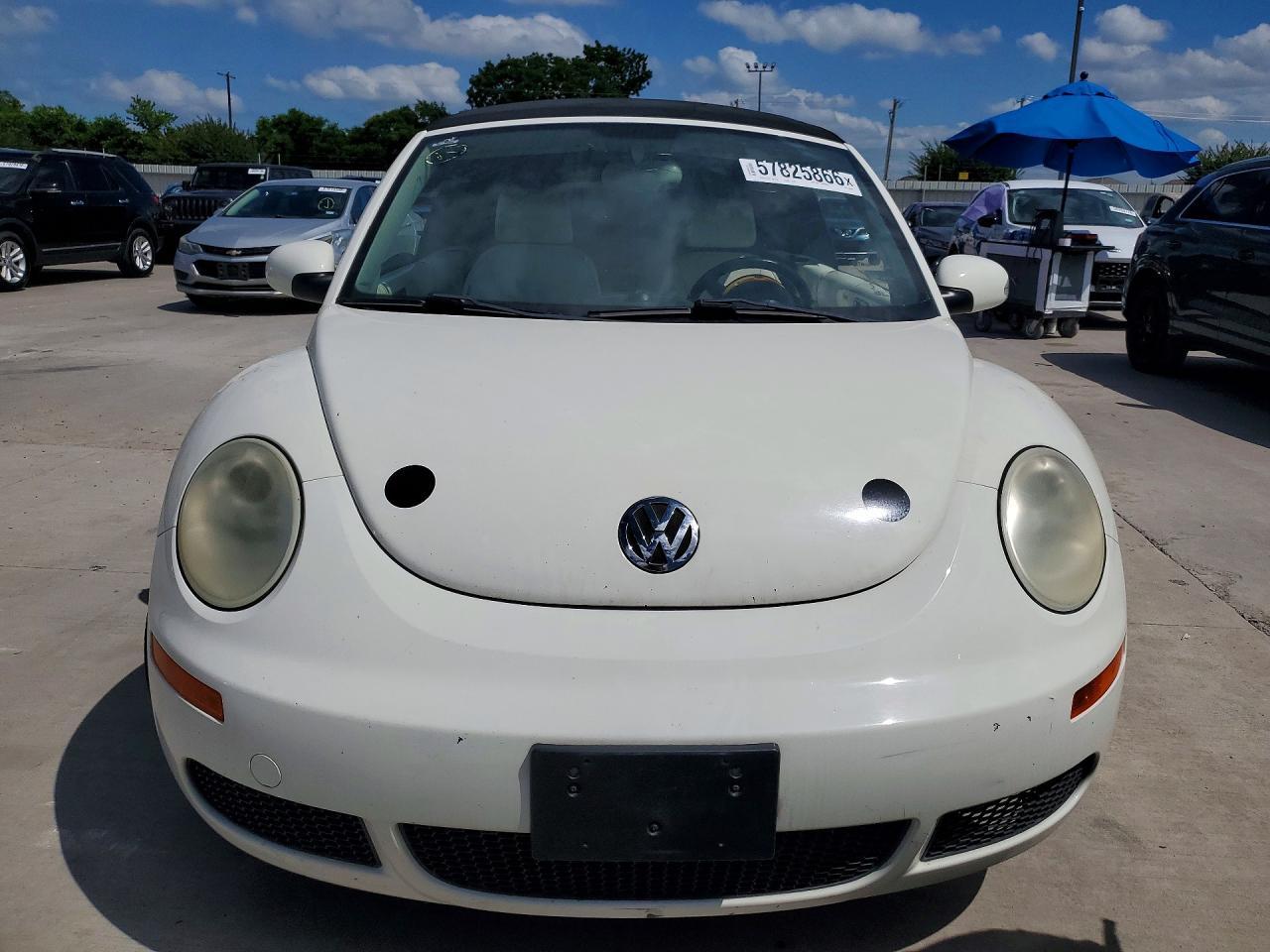2007 Volkswagen New Beetle Triple White - Image 5