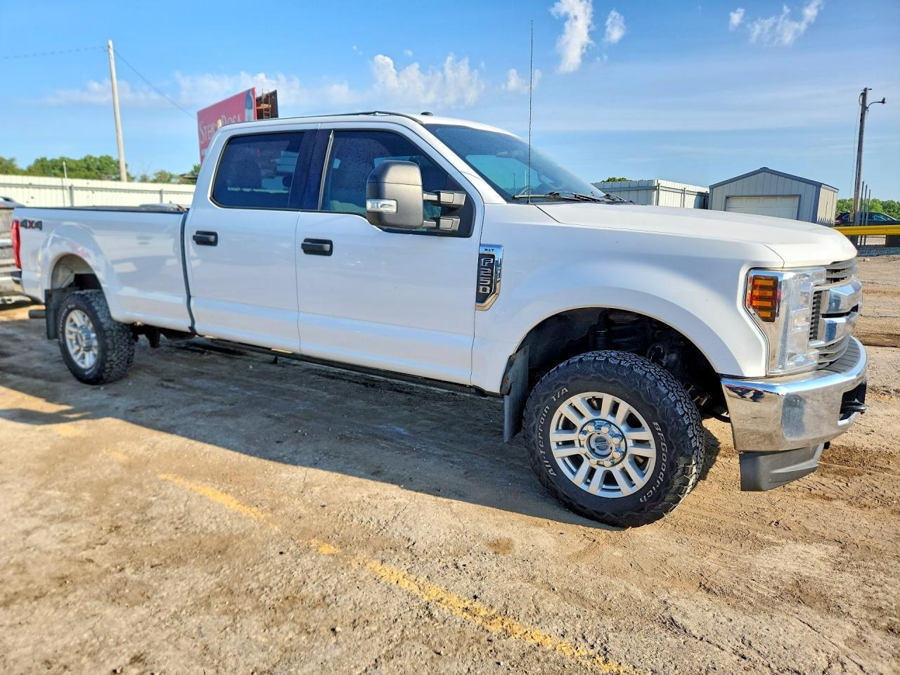 2018 Ford F-250 - Image 4