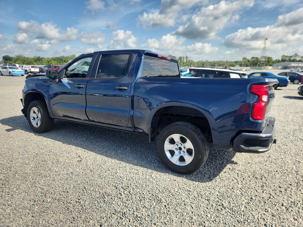 2022 Chevrolet Silverado Ltd C1500 Custom - Фото 2