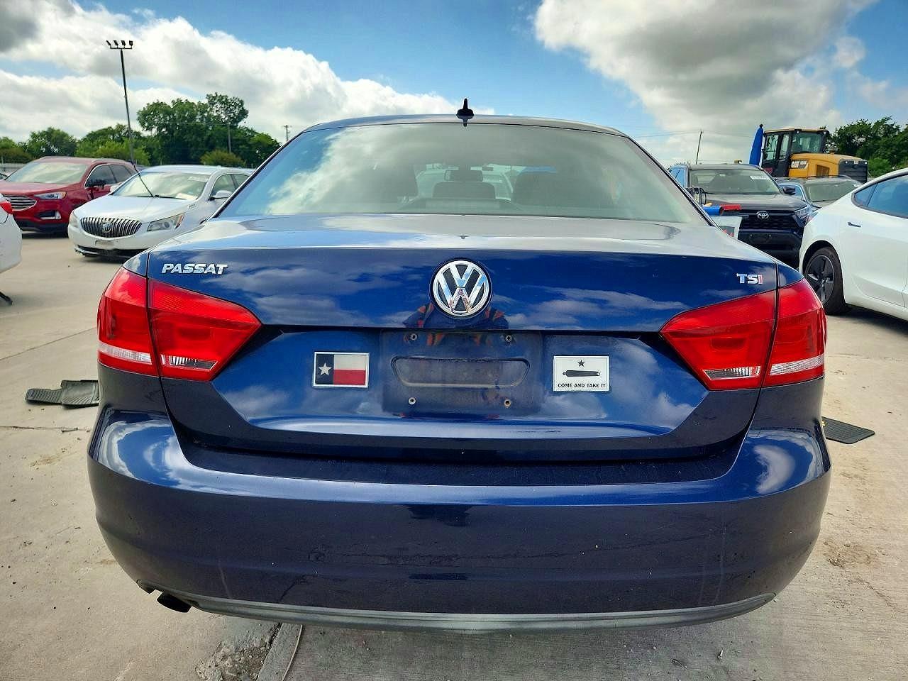 2015 Volkswagen Passat S - Фото 6