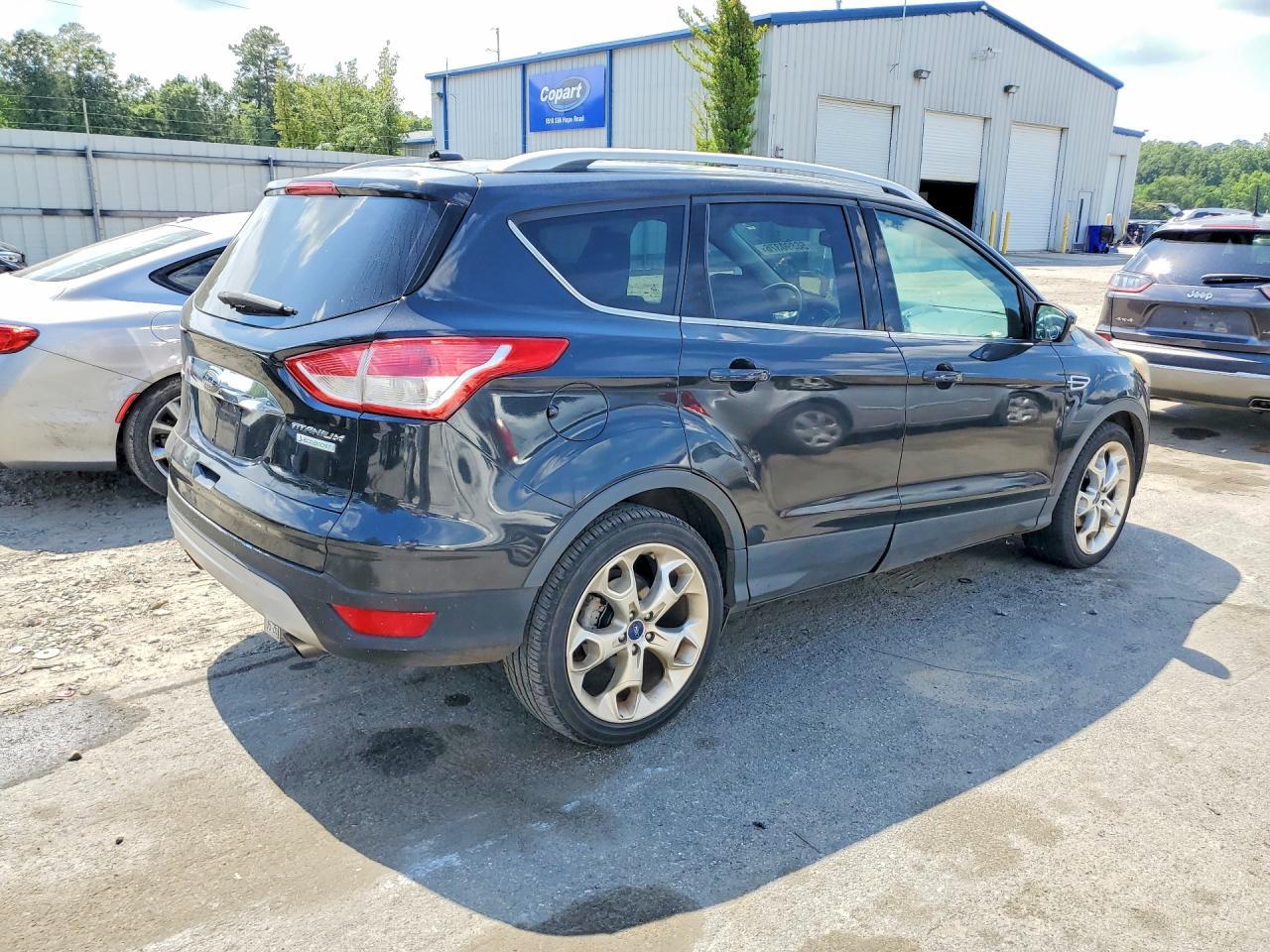 2014 Ford Escape Titanium - Image 3
