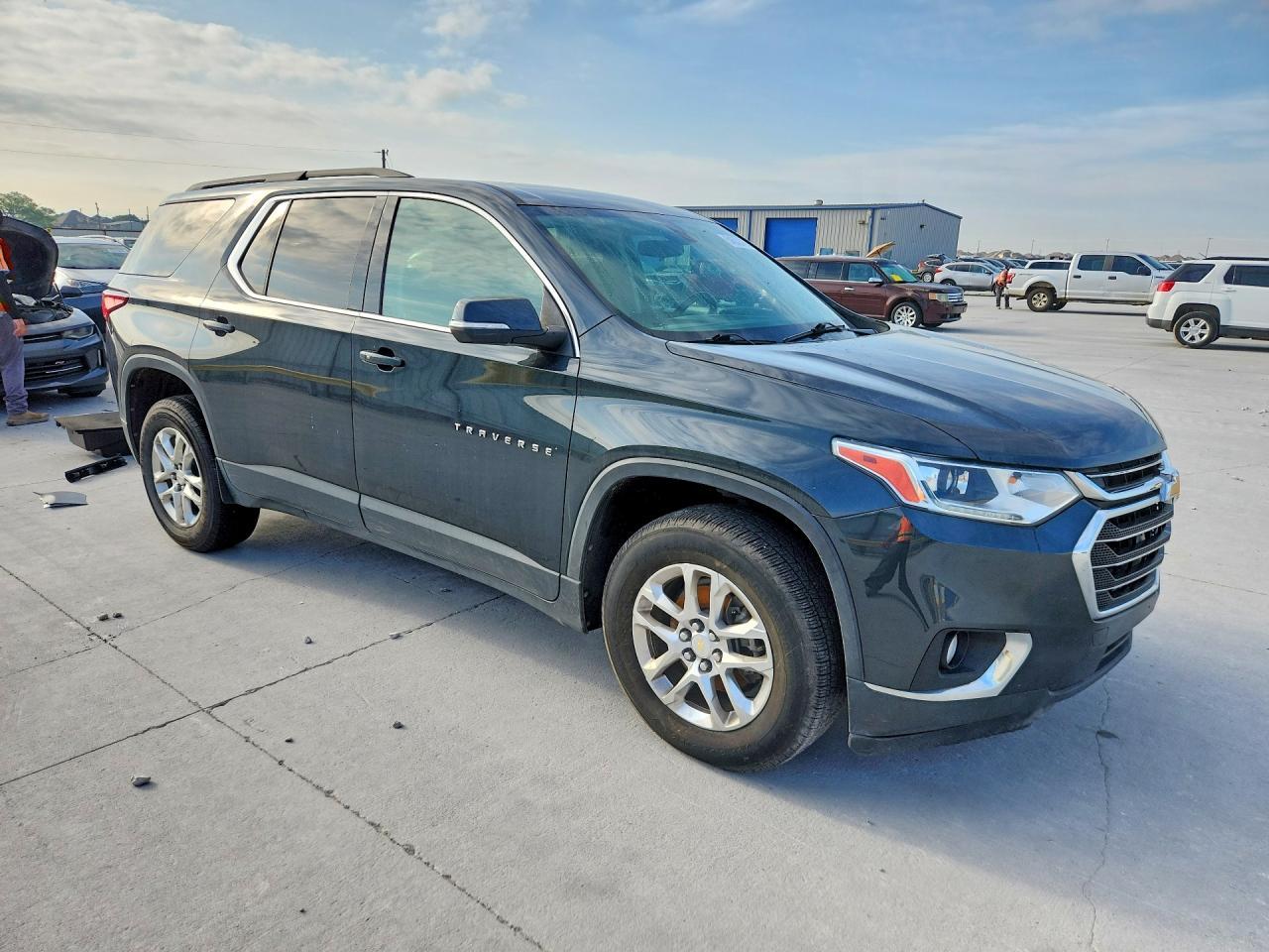2021 Chevrolet Traverse - Фото 4