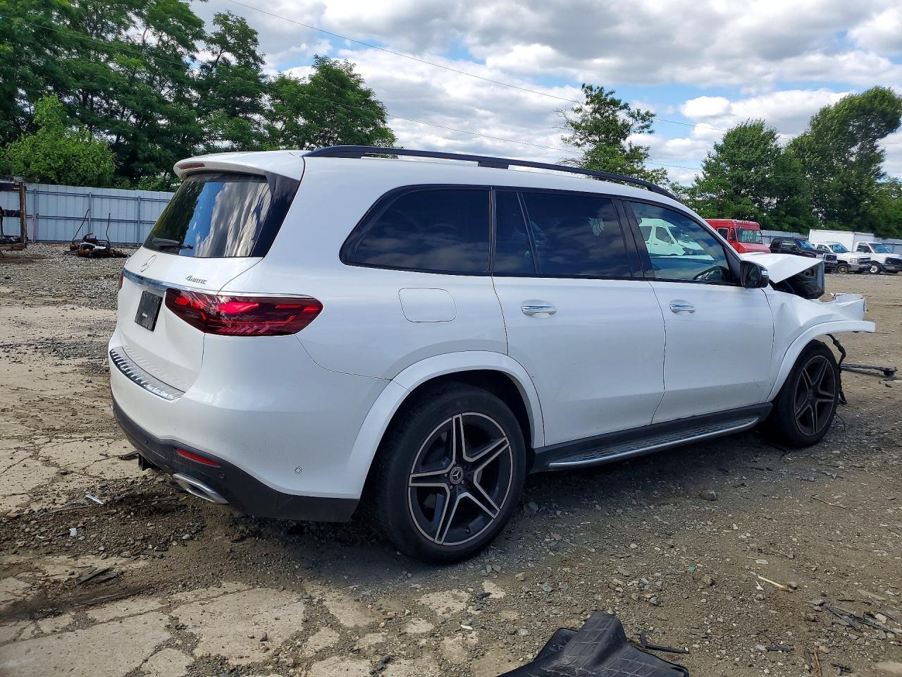 2025 Mercedes-Benz Gls 450 4Matic - Image 3