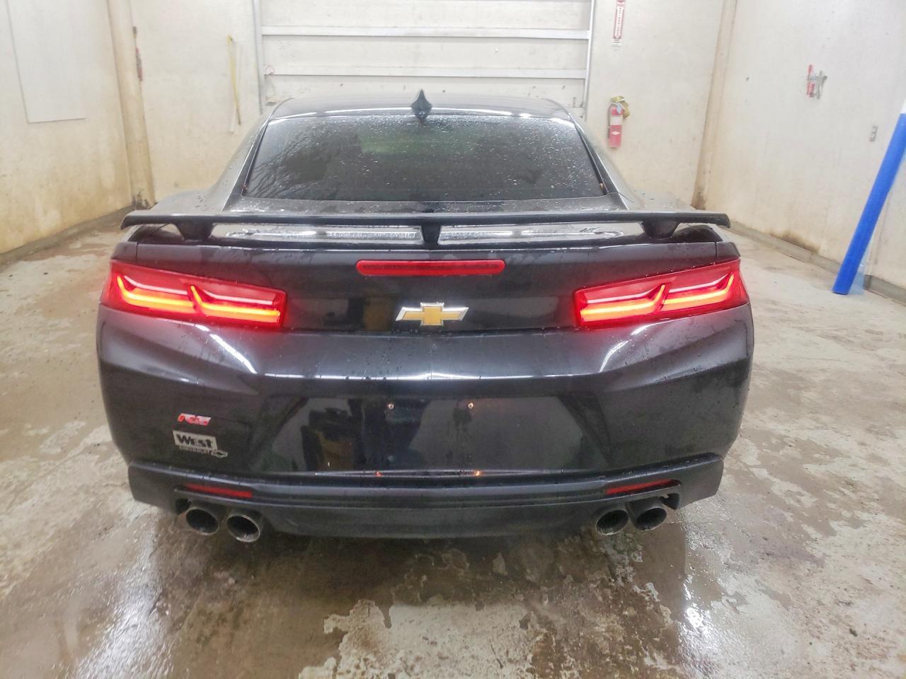 2017 Chevrolet Camaro Lt - Image 6