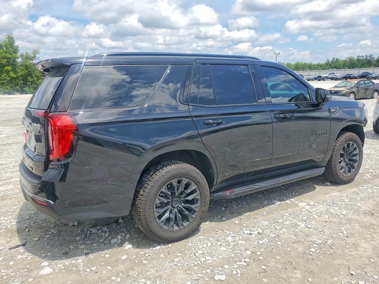 2024 GMC Yukon At4 - Фото 3