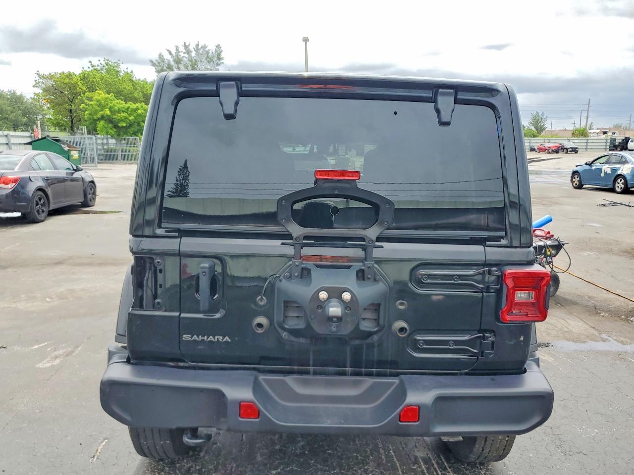 2025 Jeep Wrangler Sahara - Фото 6
