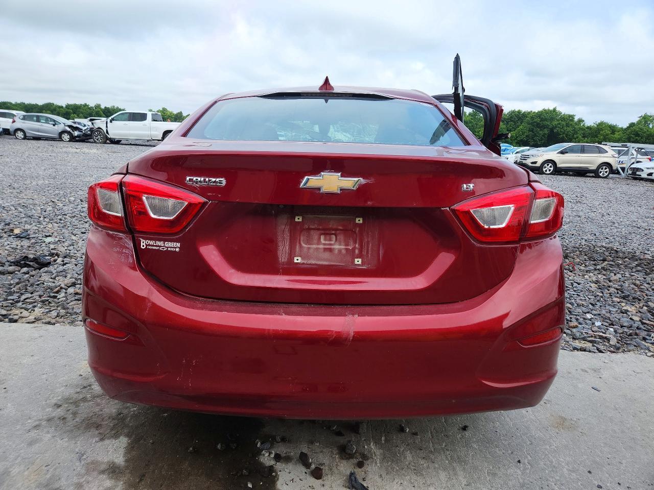 2018 Chevrolet Cruze 1Lt - Image 6