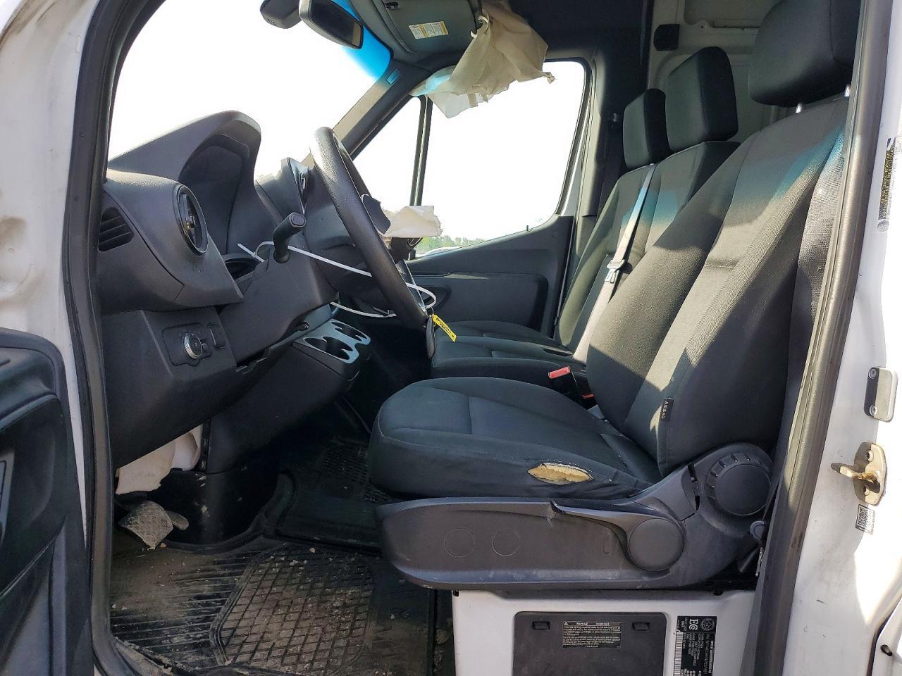 2020 Mercedes-Benz Sprinter 2500 - Фото 7