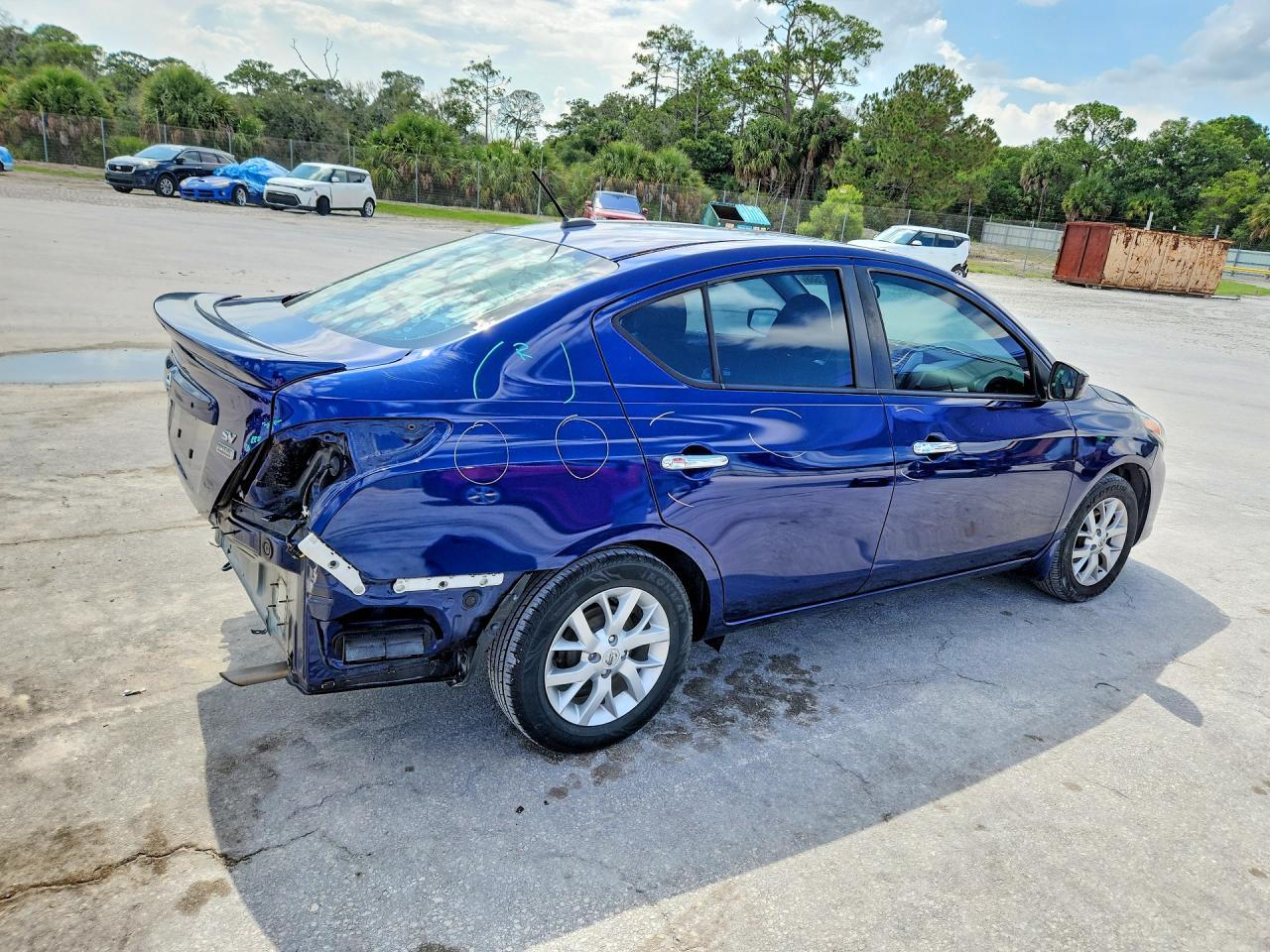 2018 Nissan Versa Sv - Фото 3
