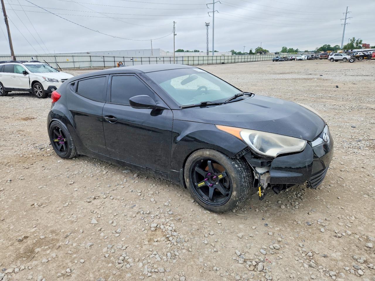 2016 Hyundai Veloster Base - Фото 4