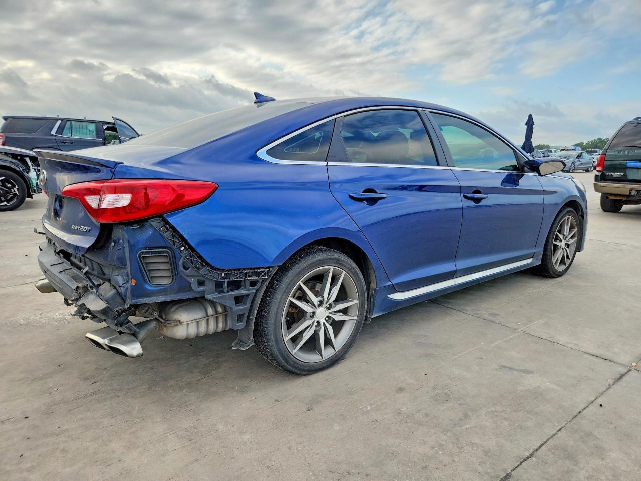 2017 Hyundai Sonata Sport 2.0T - Фото 3