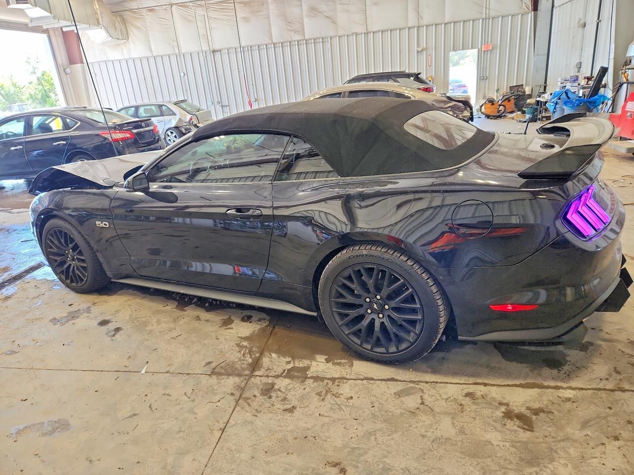 2019 Ford Mustang Gt - Фото 2