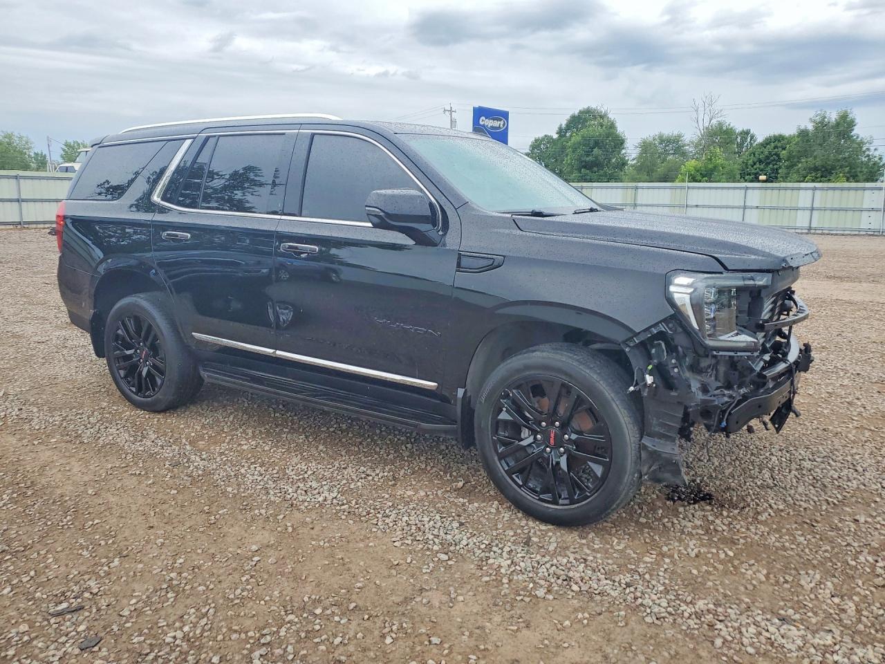 2023 GMC Yukon Slt - Image 4