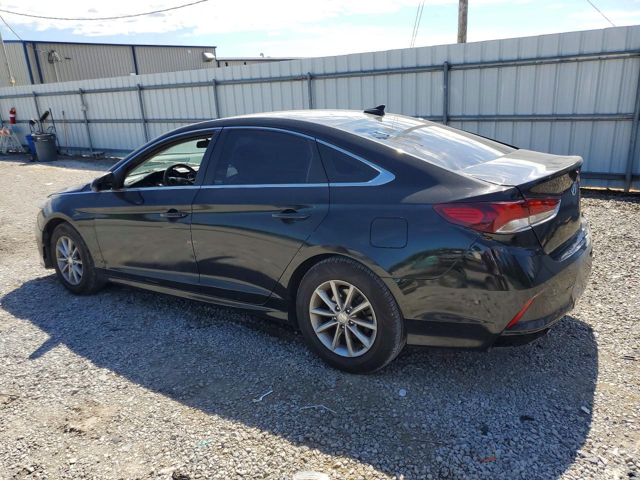 2018 Hyundai Sonata Se - Image 2