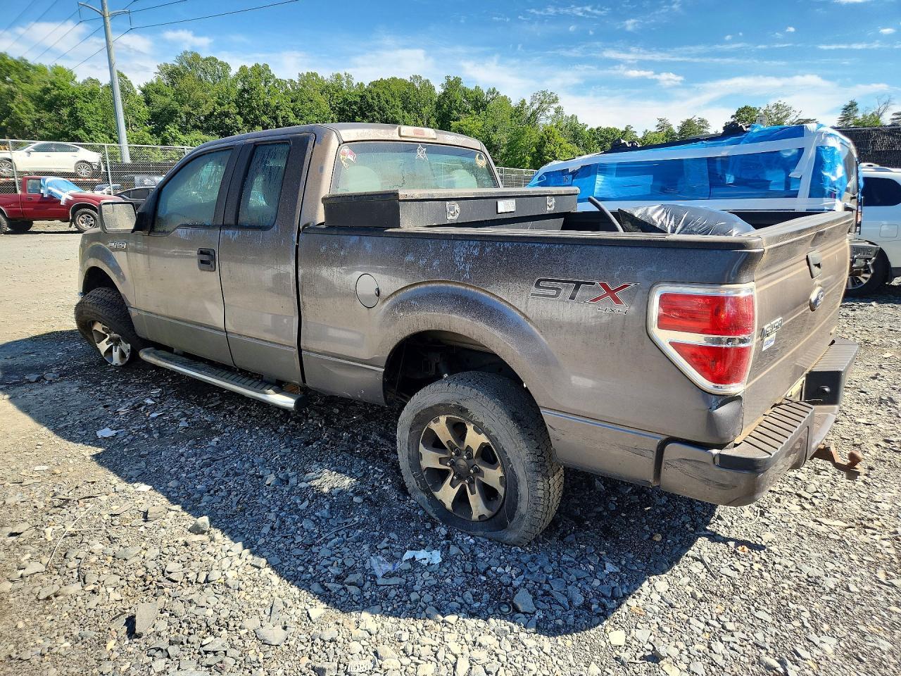 2014 Ford F-150 Supercab - Image 2