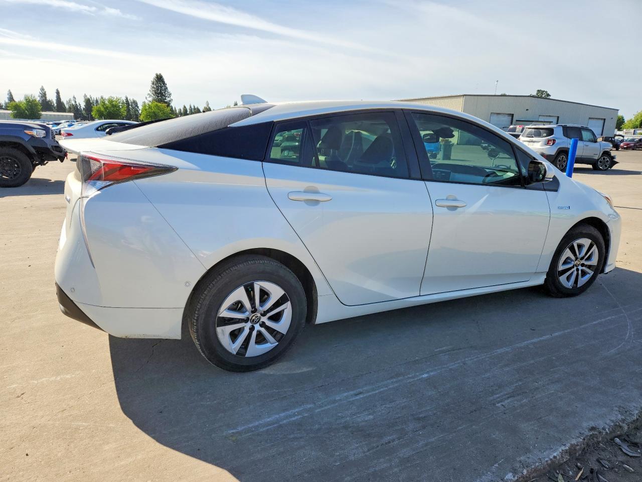 2017 Toyota Prius Four - Image 3