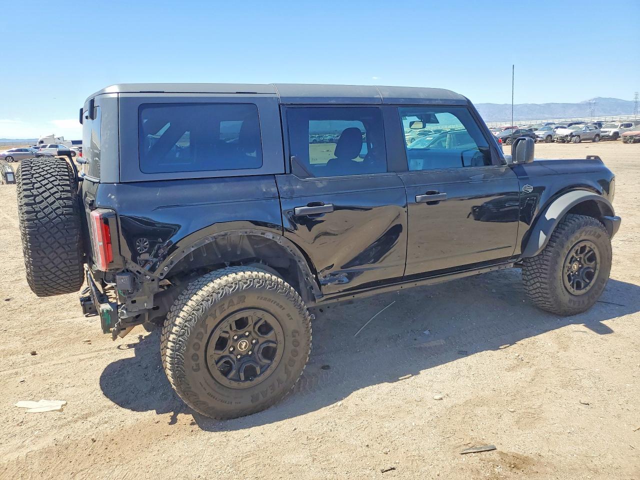 2022 Ford Bronco Base - Фото 3