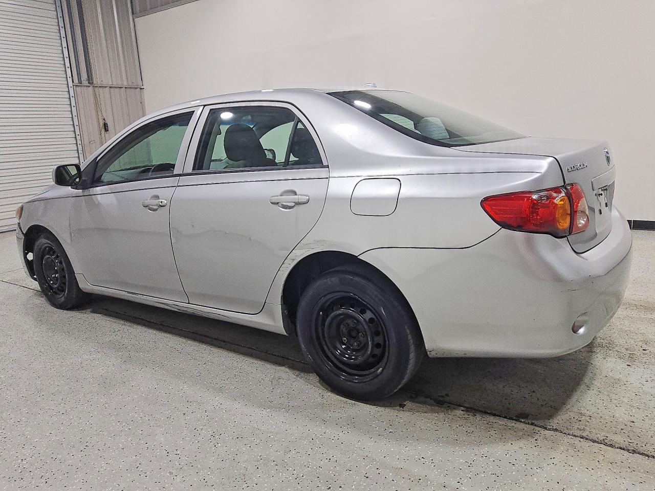 2010 Toyota Corolla Le - Фото 2