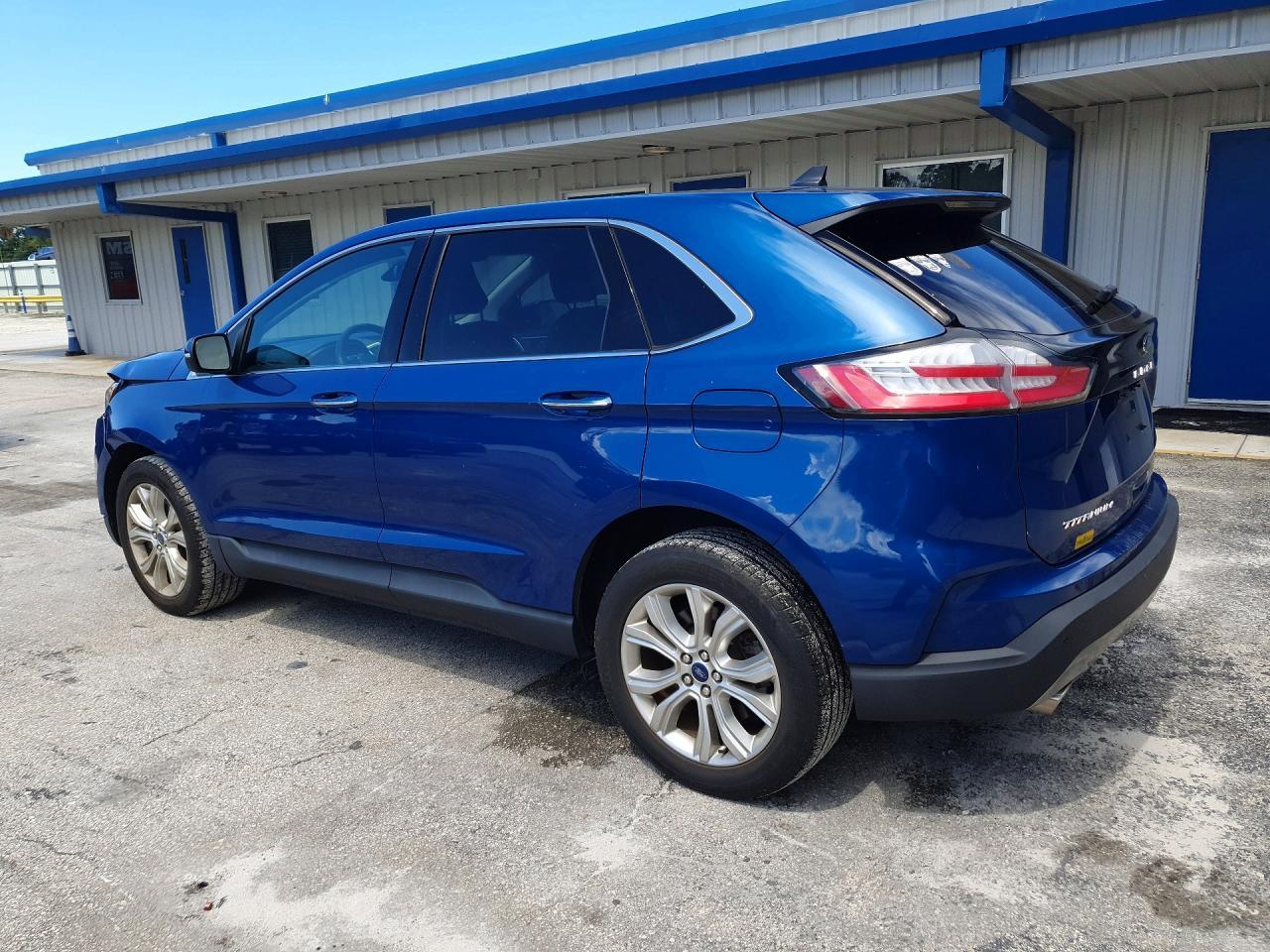 2022 Ford Edge Titanium - Фото 2