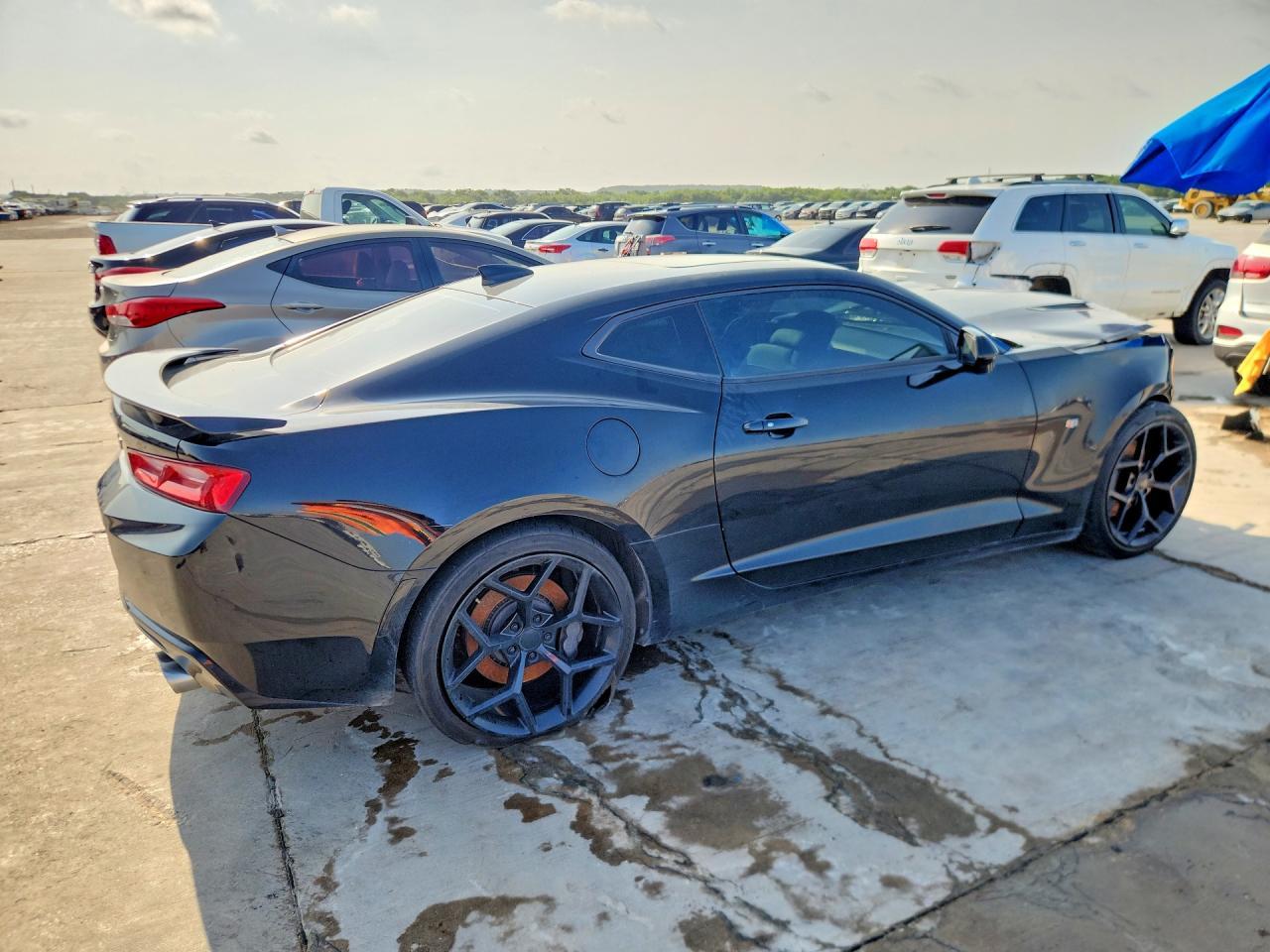 2017 Chevrolet Camaro Ss - Image 3
