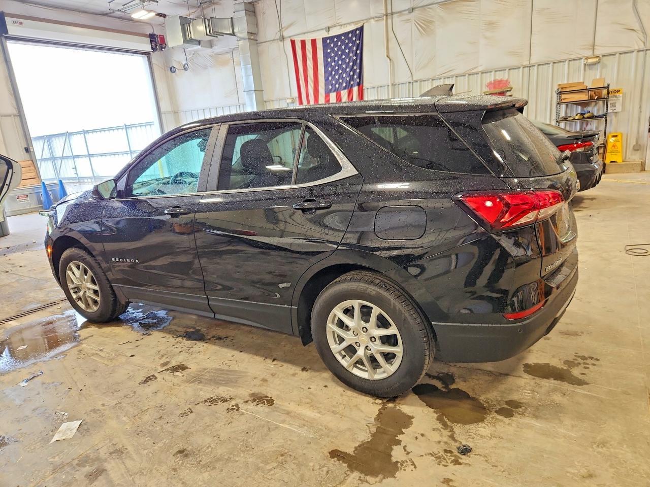 2023 Chevrolet Equinox Lt - Image 2