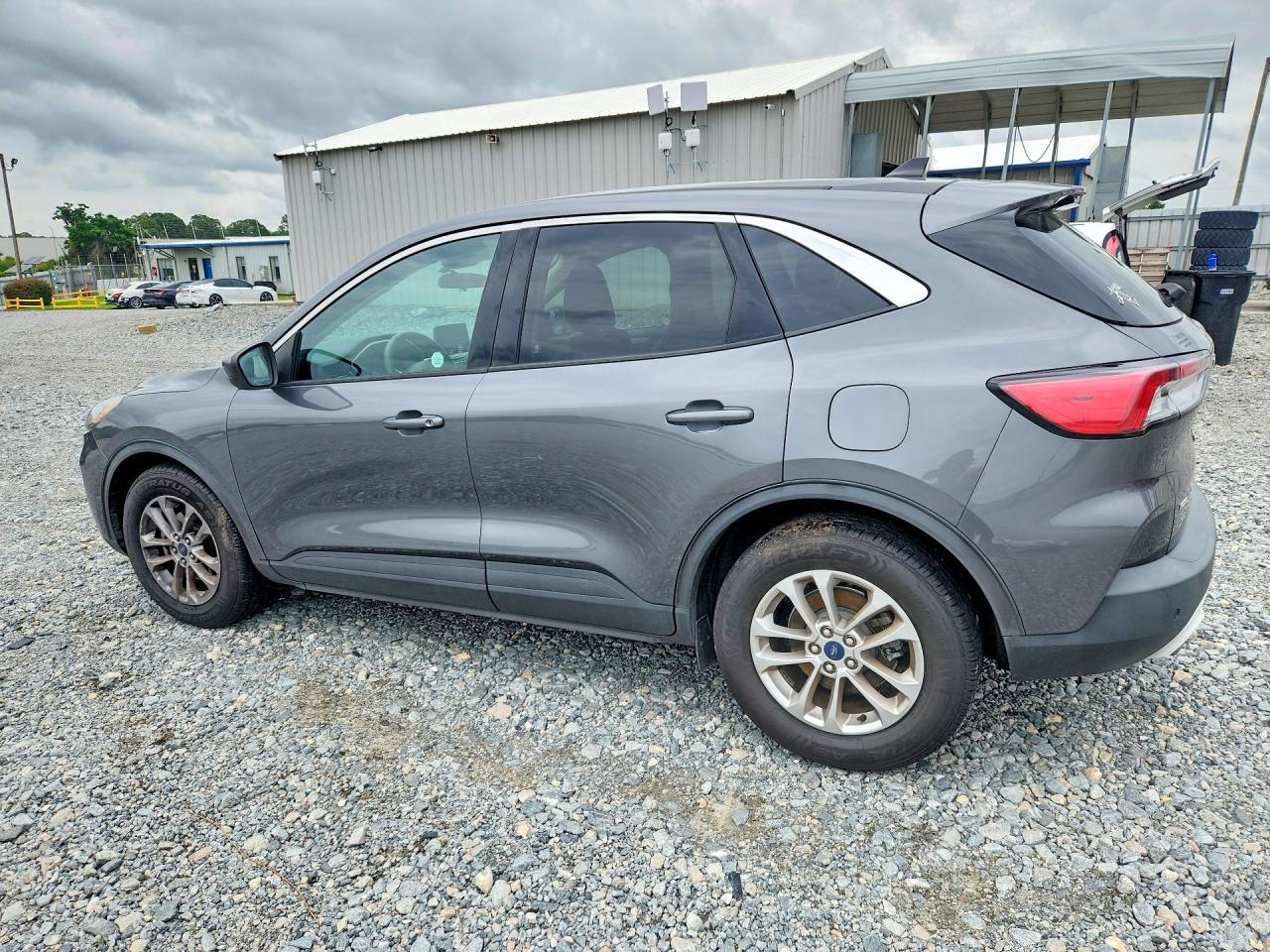 2021 Ford Escape Se - Фото 2