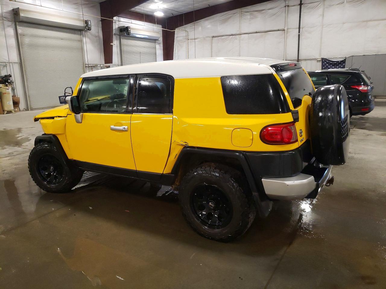 2007 Toyota Fj Cruiser Base - Image 2