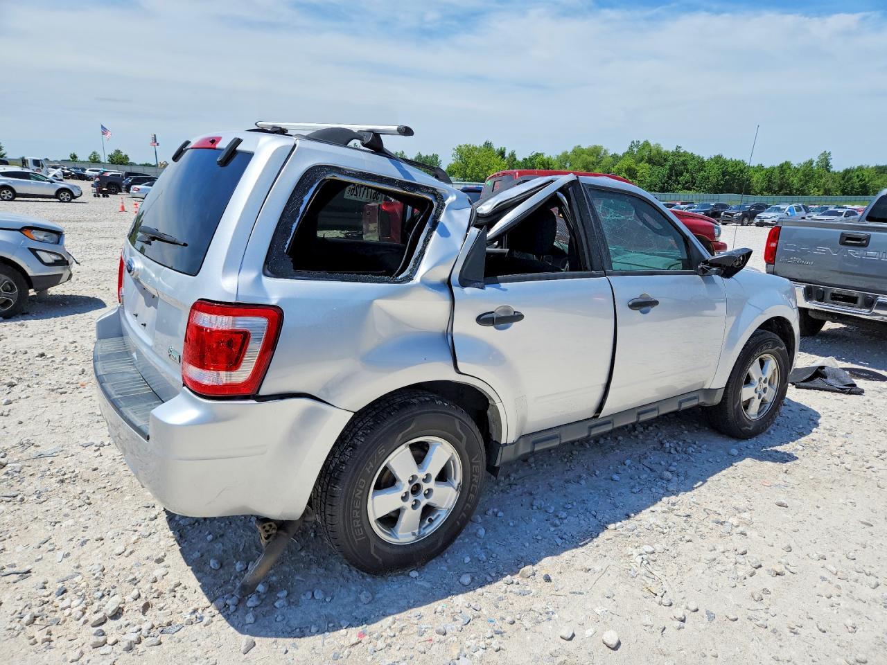 2011 Ford Escape Xlt - Фото 3