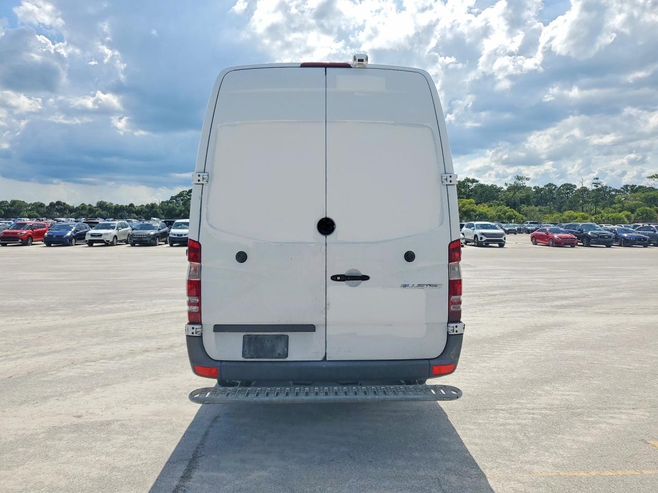 2016 Mercedes-Benz Sprinter 2 Cargo - R & D - Cln Title - Prior Fleet - Фото 6