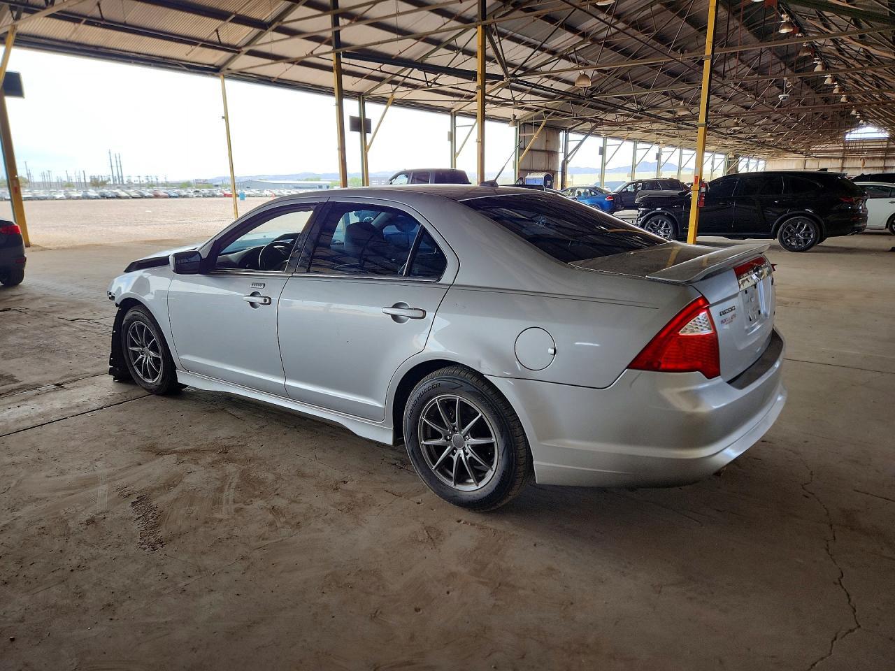 2010 Ford Fusion Sport - Фото 2