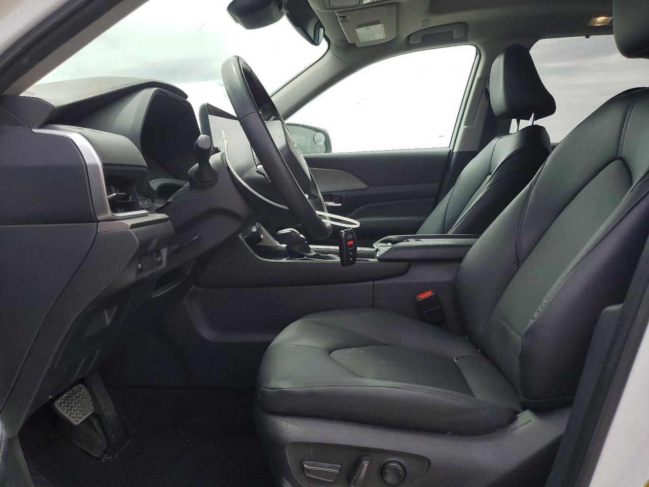 2025 Toyota Grand Highlander Hybrid Xle - Image 7