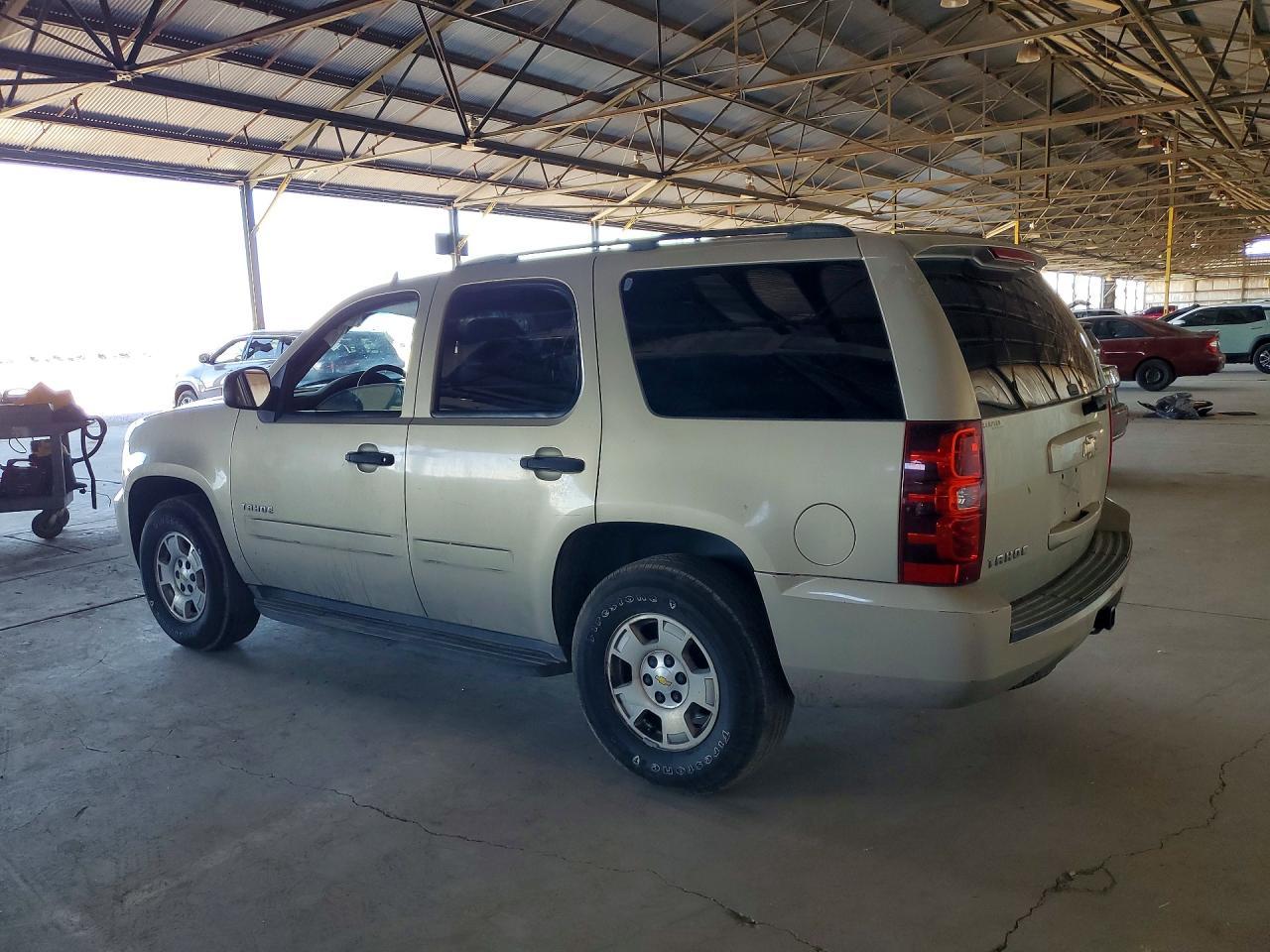 2010 Chevrolet Tahoe C1500 Ls - Image 2