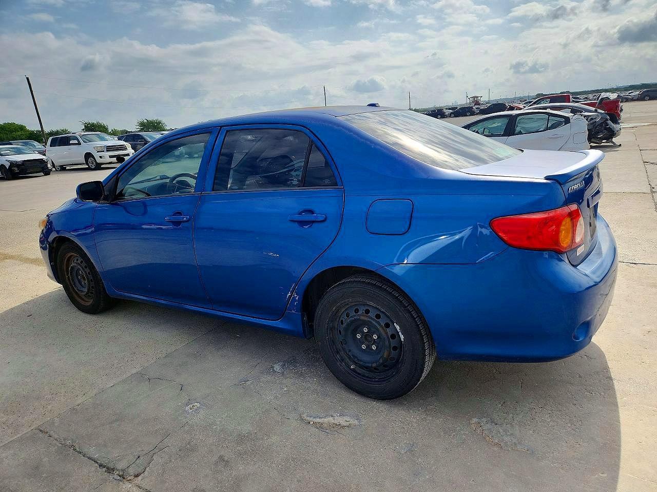 2010 Toyota Corolla Le - Image 2