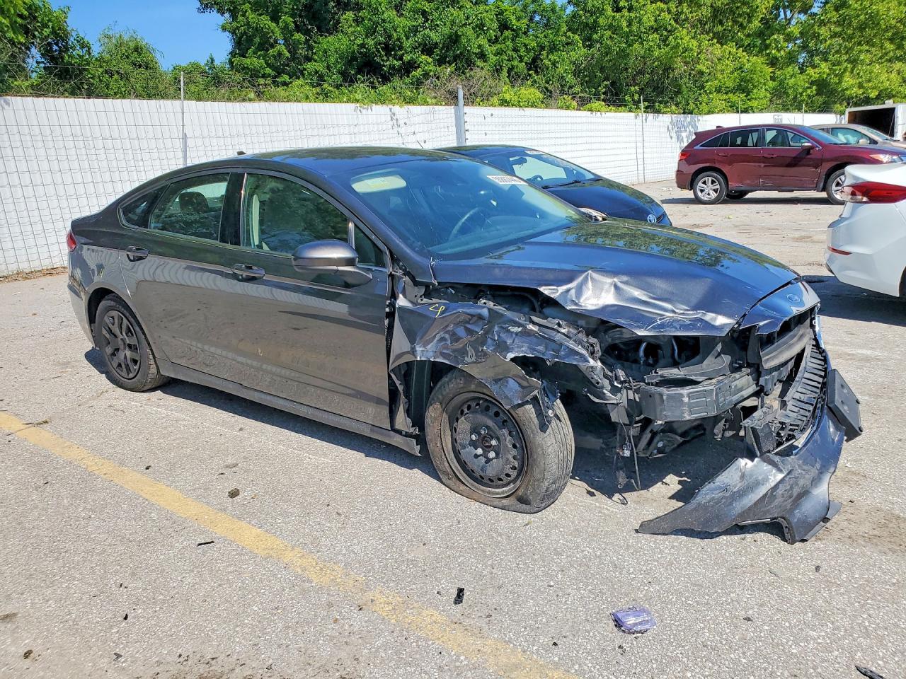 2020 Ford Fusion S - Image 4