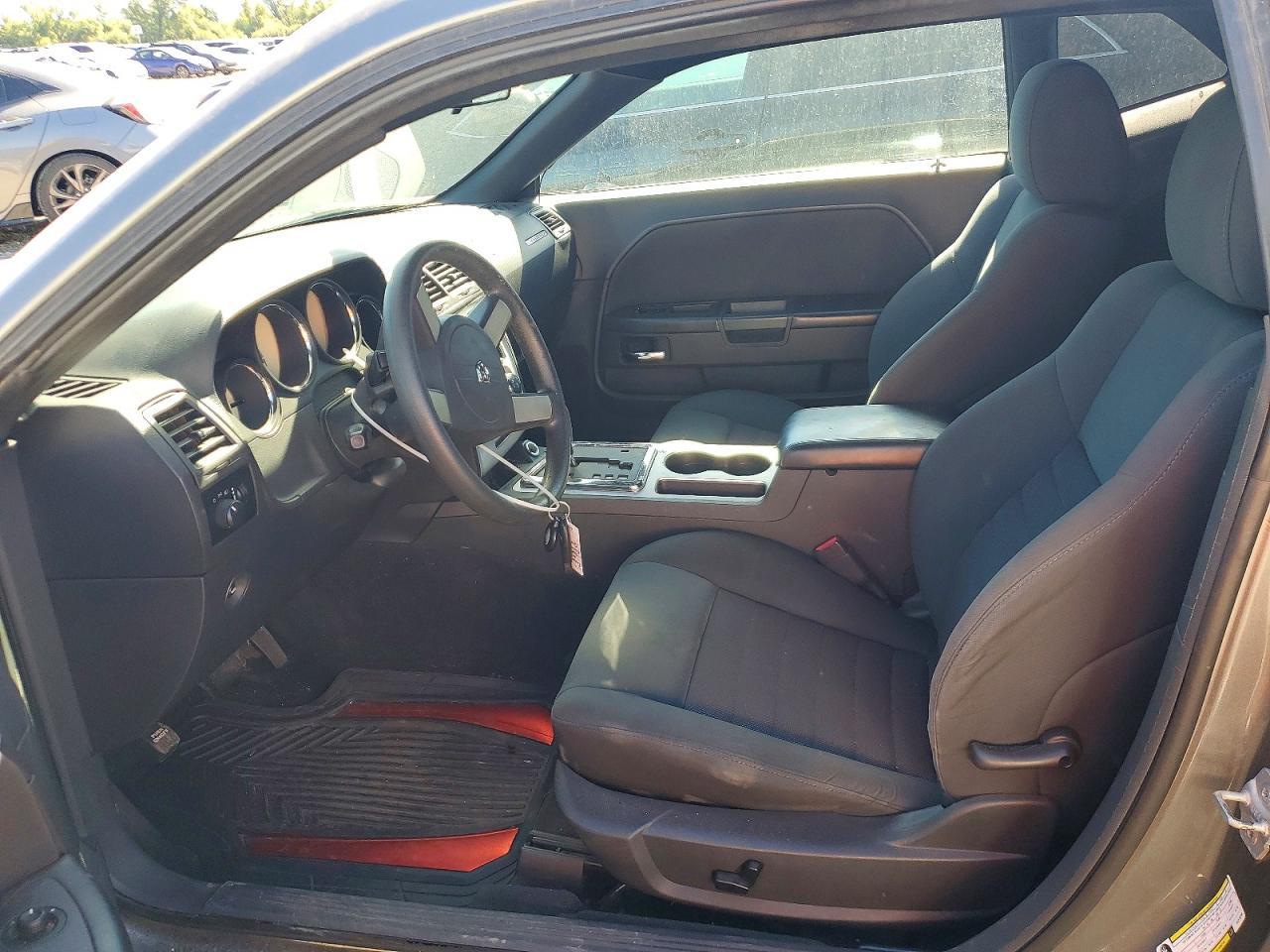 2010 Dodge Challenger Se - Image 7