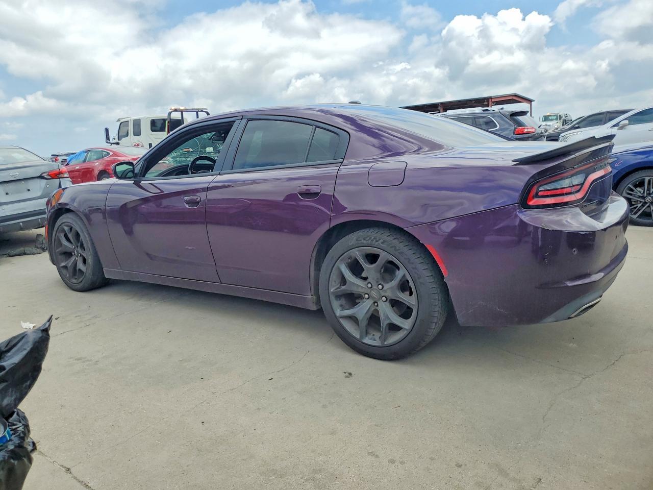 2020 Dodge Charger Sxt - Фото 2