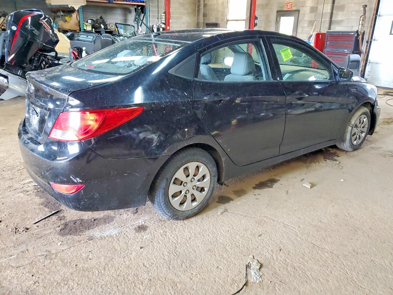 2017 Hyundai Accent Se - Фото 3