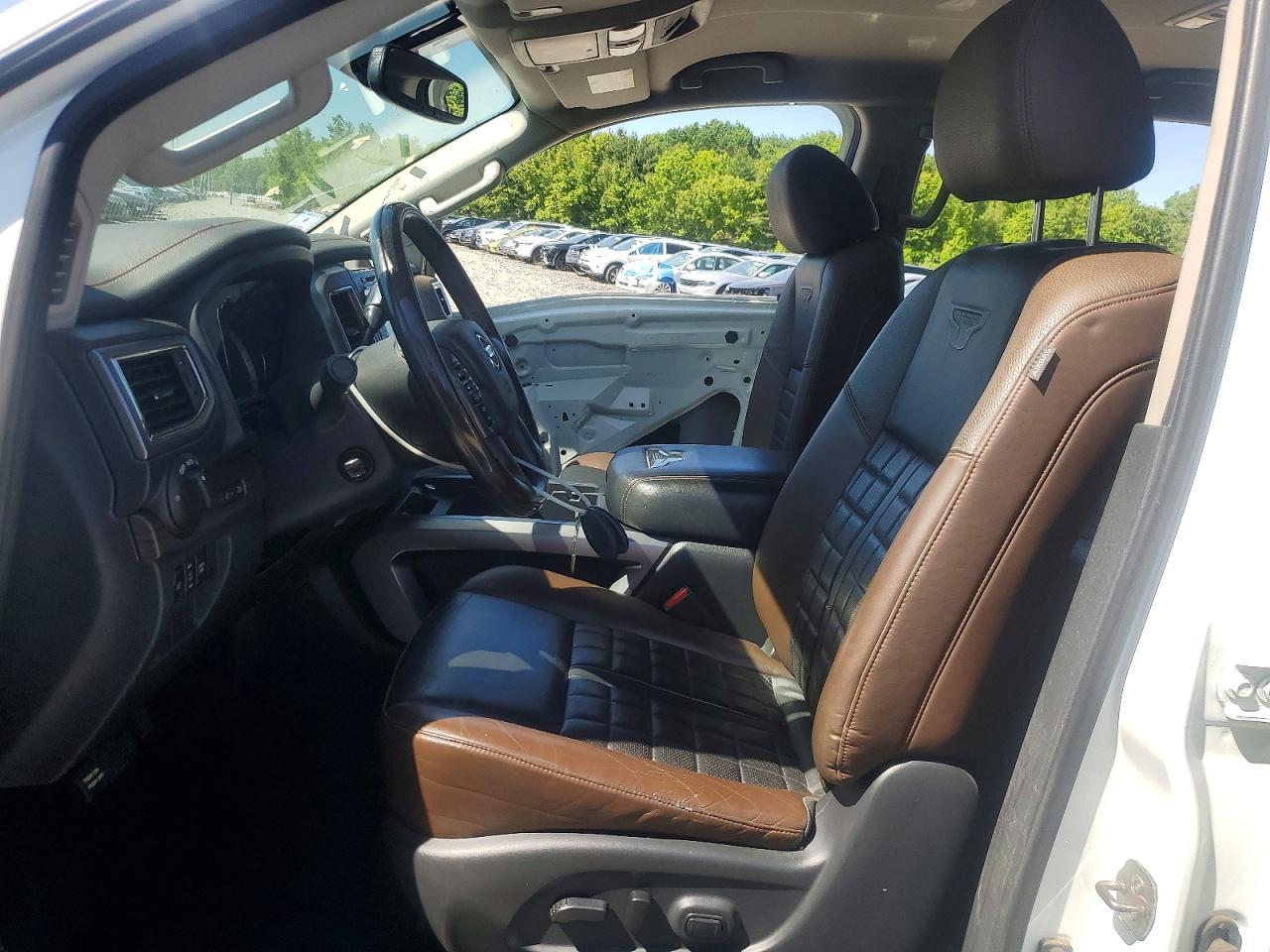 2018 Nissan Titan Platinum Reserve - Image 7