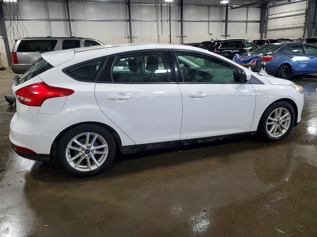 2016 Ford Focus Se - Фото 3