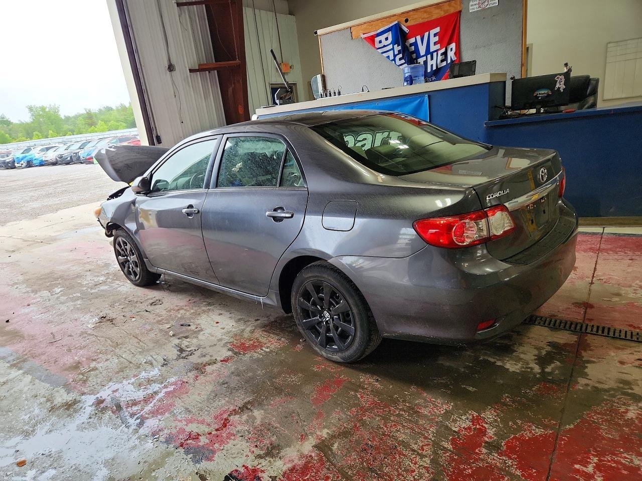 2013 Toyota Corolla Le - Image 2