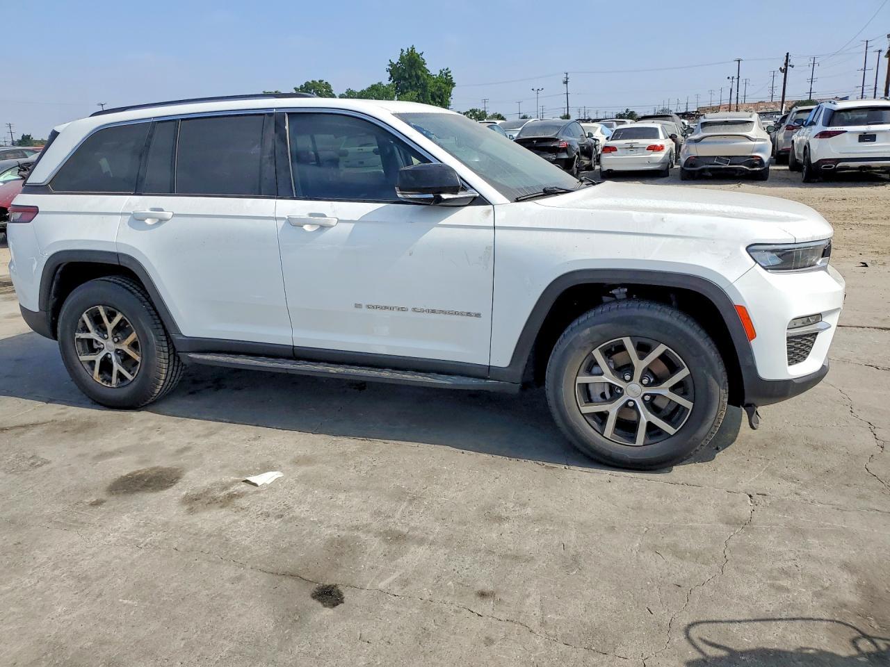 2023 Jeep Grand Cherokee Limited - Image 4
