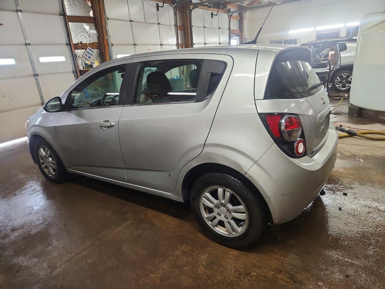 2014 Chevrolet Sonic Lt - Фото 2