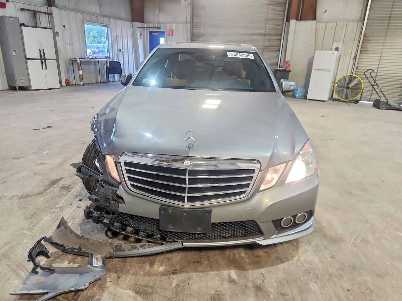 2010 Mercedes-Benz E 350 4Matic - Фото 5